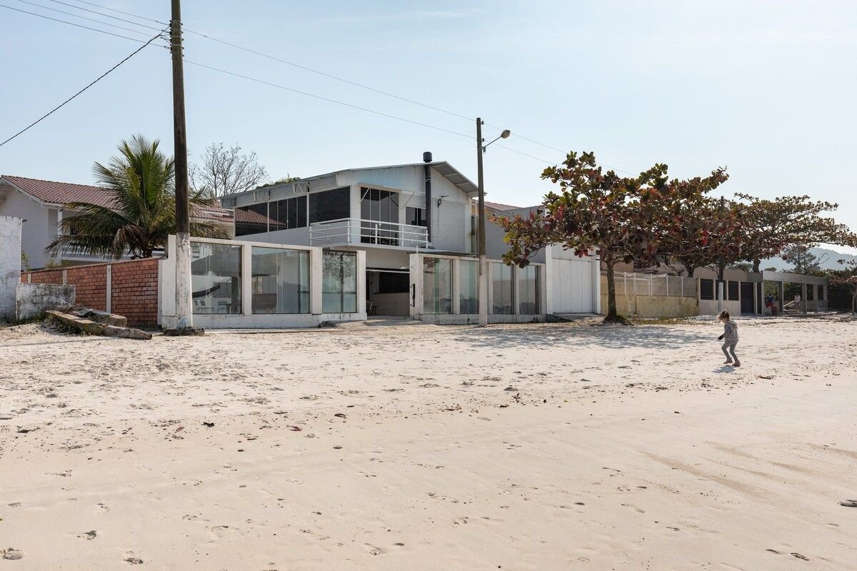 Armação Casa Pés na Areia Frente Mar Gov Celso Ram