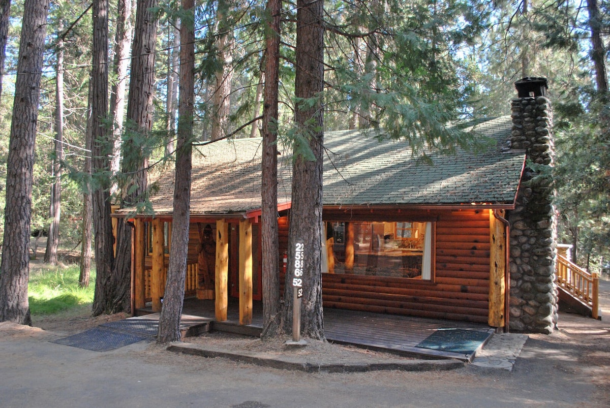 52 Tuolumne Meadow - Cabin Inside Yosemite!