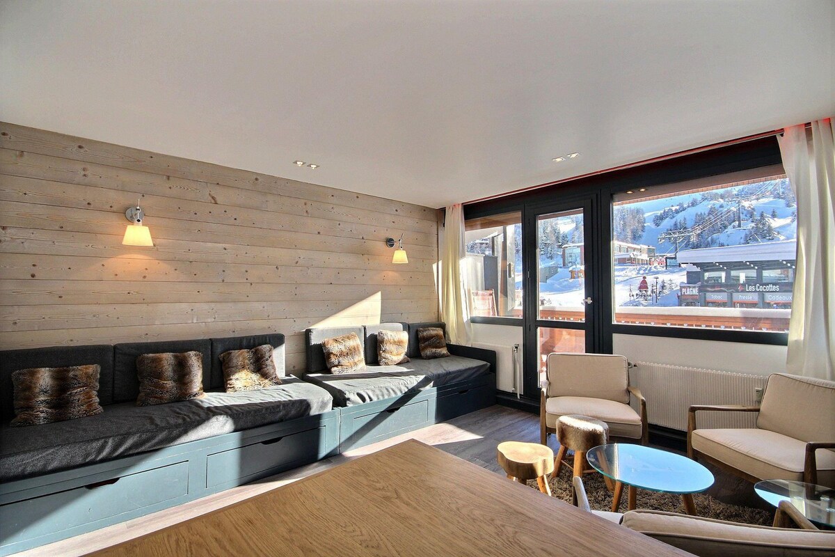 Refurbished apartment facing south on the slopes