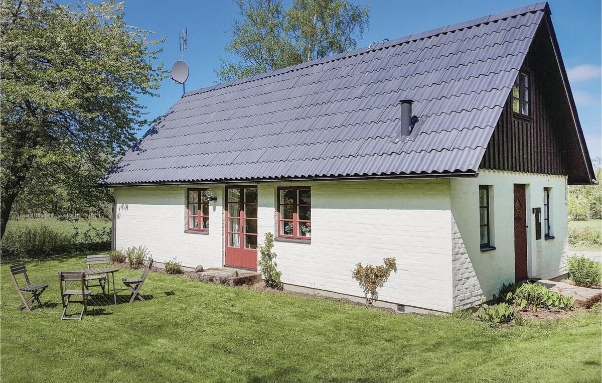Amazing home in Båstad with kitchen