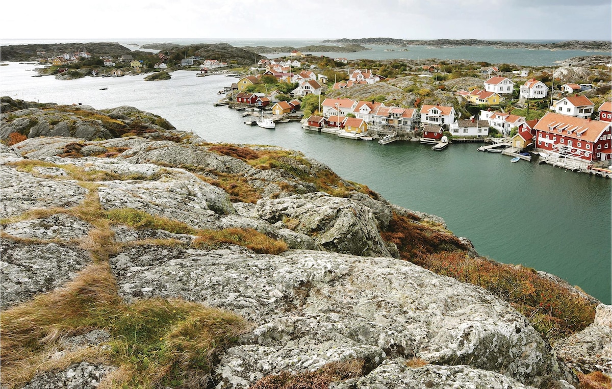 位于Kyrkesund的迷人房源，设有5间卧室、桑拿房