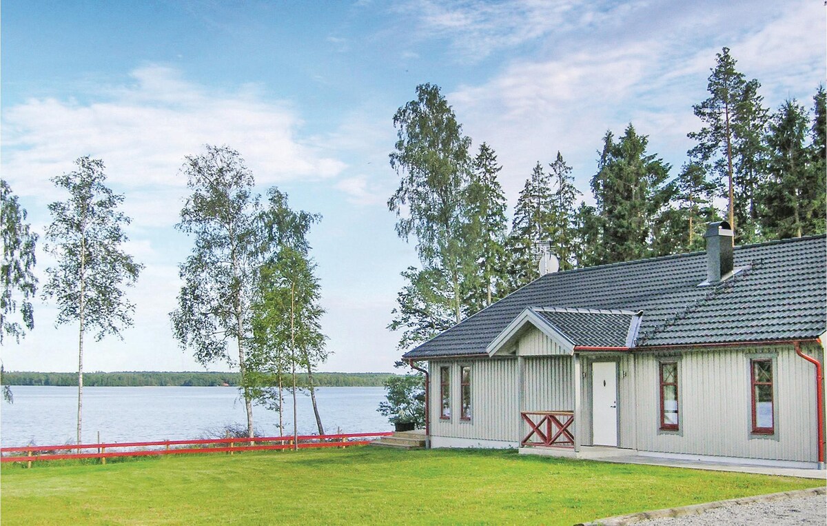 Awesome home in Vittaryd with sauna
