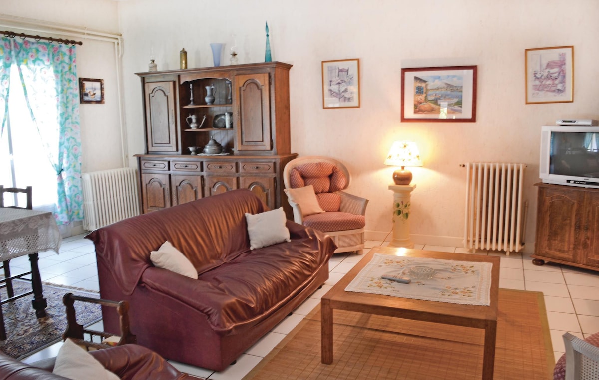 位于拉多纳克（ Ladornac ）的漂亮房源，有2间卧室，独立