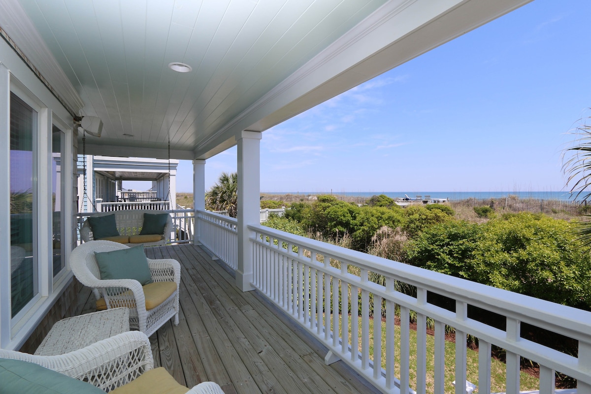 Sandpiper Cottage - Oceanfront home with gourmet