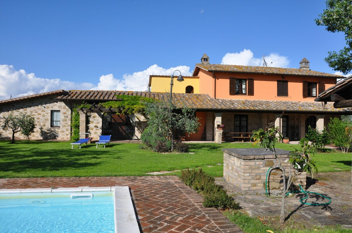 Villa reale - holiday villa rental with swimming p