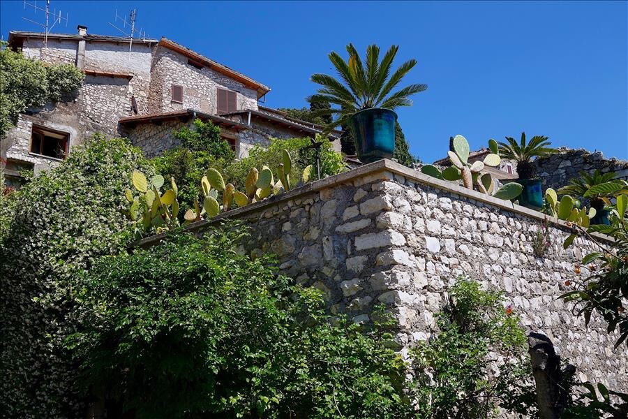 Sermoneta, Historic Stone Village House with Pool,