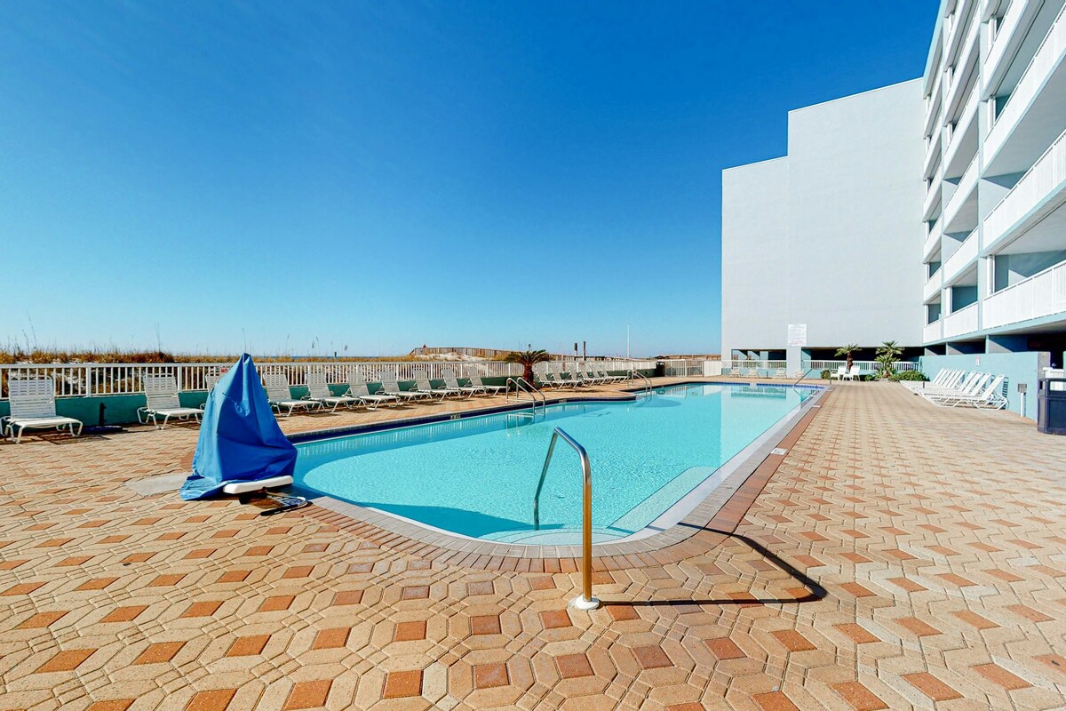 1BR Oceanview 3rd-Floor | Balcony | Pool