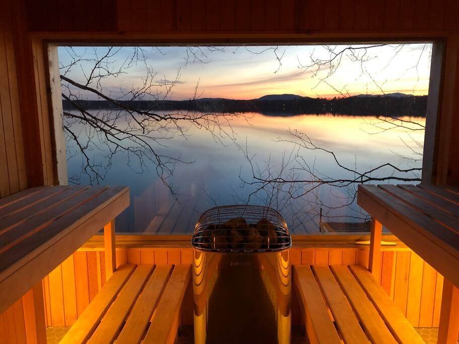 Brome Lake独特桑拿房的度假木屋