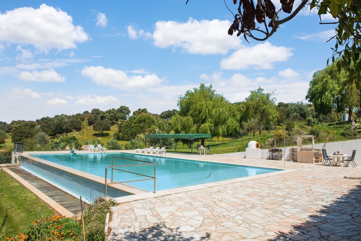 Country Farmhouse in Montemor-o-Novo with Pool