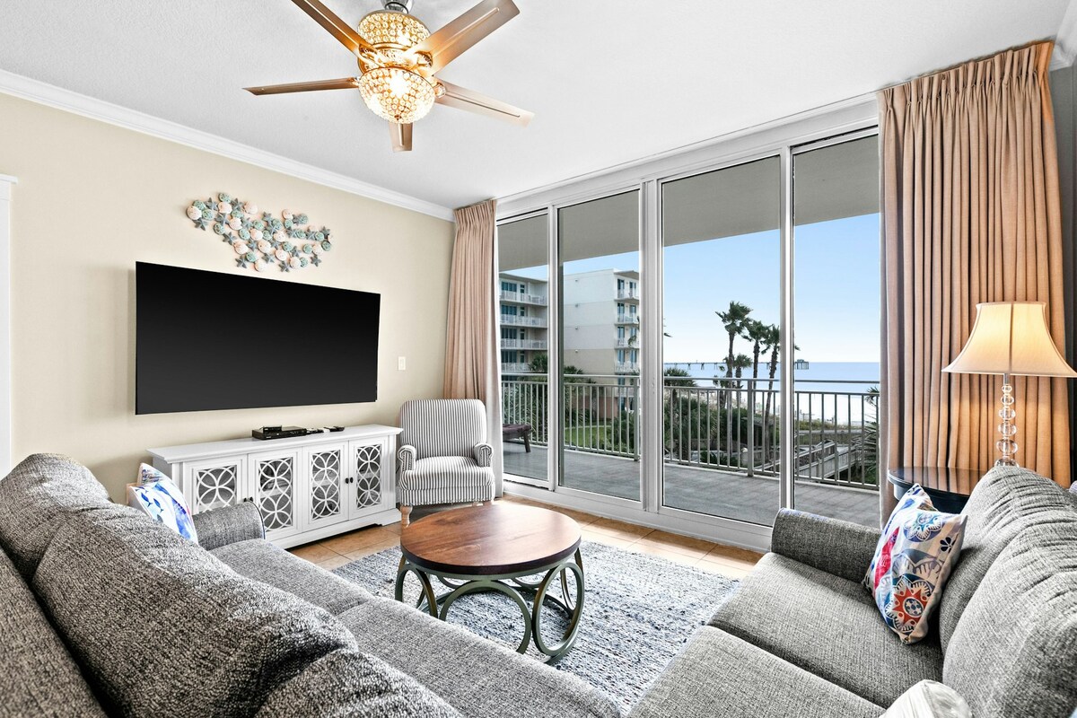 Chic, 3BR Oceanfront | Balcony | Pool