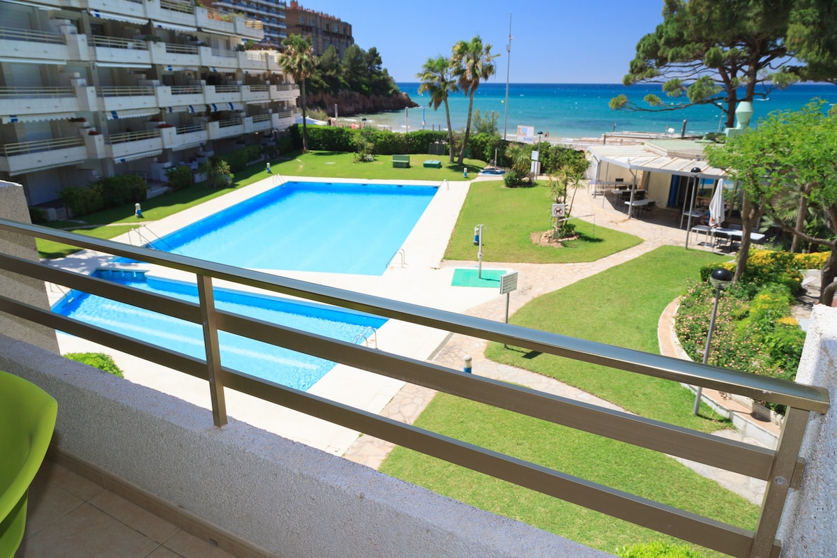 Apartamento 1ª linea · Piscina · Parking · Wifi ·