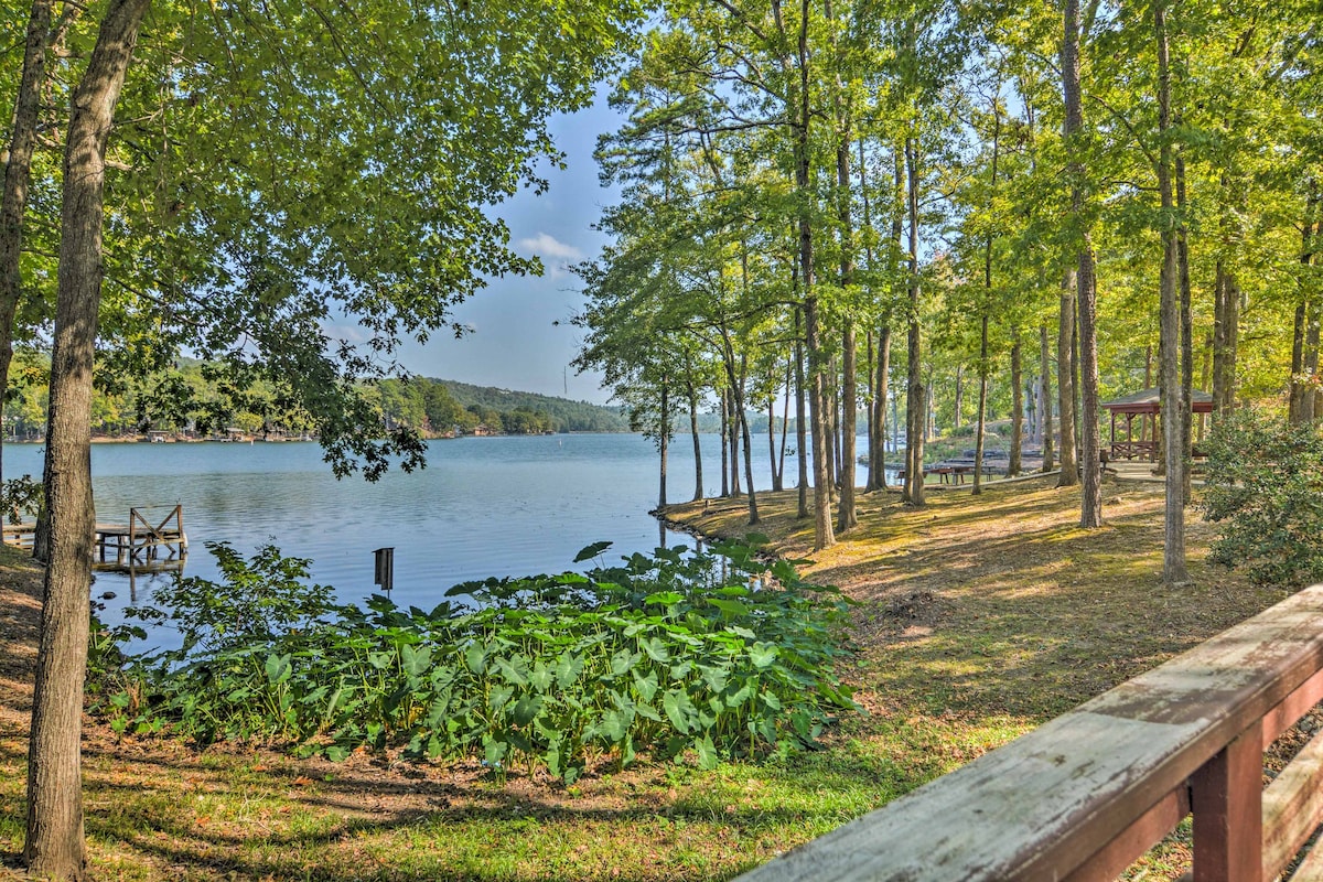 Private Lakefront Townhome in Hot Springs Village!