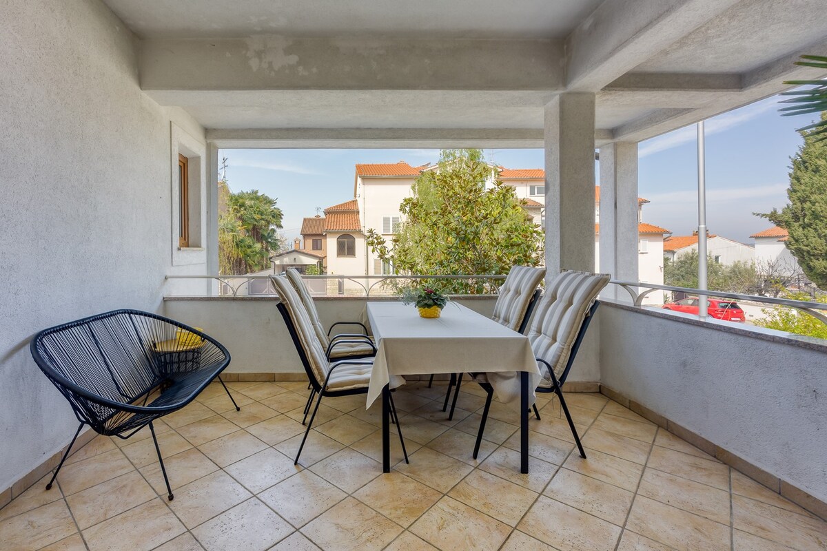 Casa Mareva - Two-Bedroom Burin with Balcony