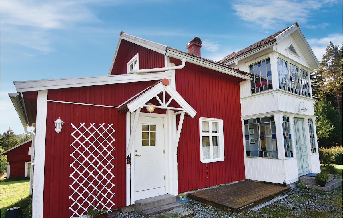 Amazing home in Årjäng with 4 Bedrooms and WiFi