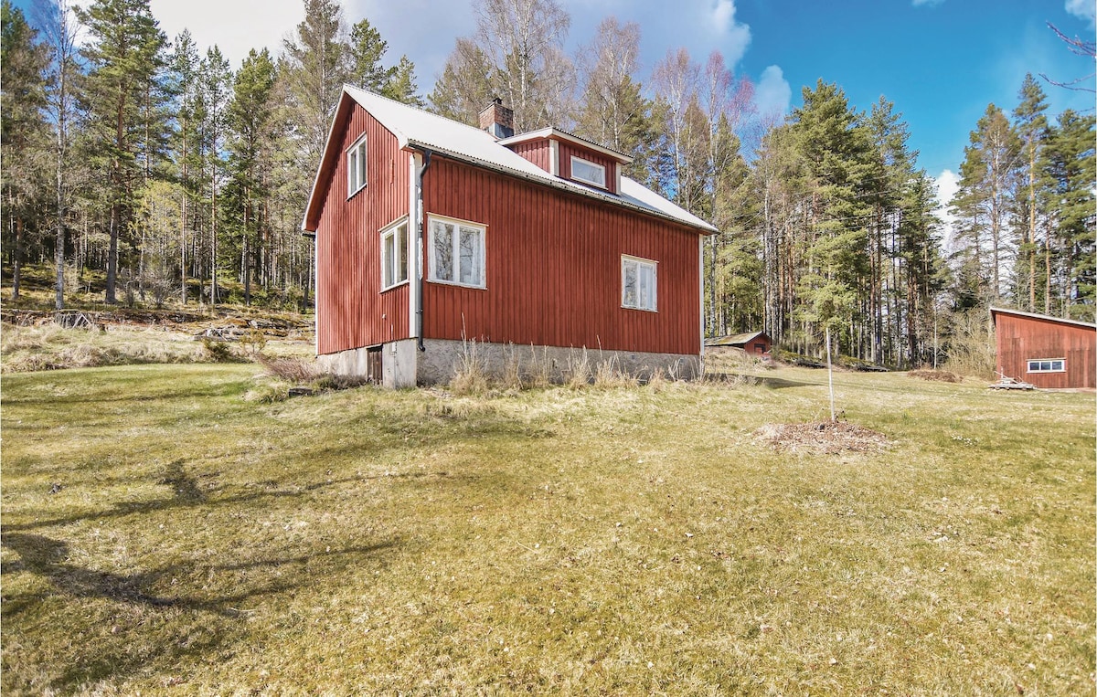 Awesome home in Årjäng with 2 Bedrooms and WiFi