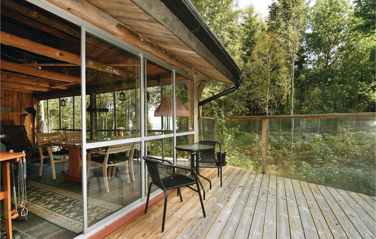 Nice home in Mellerud with sauna