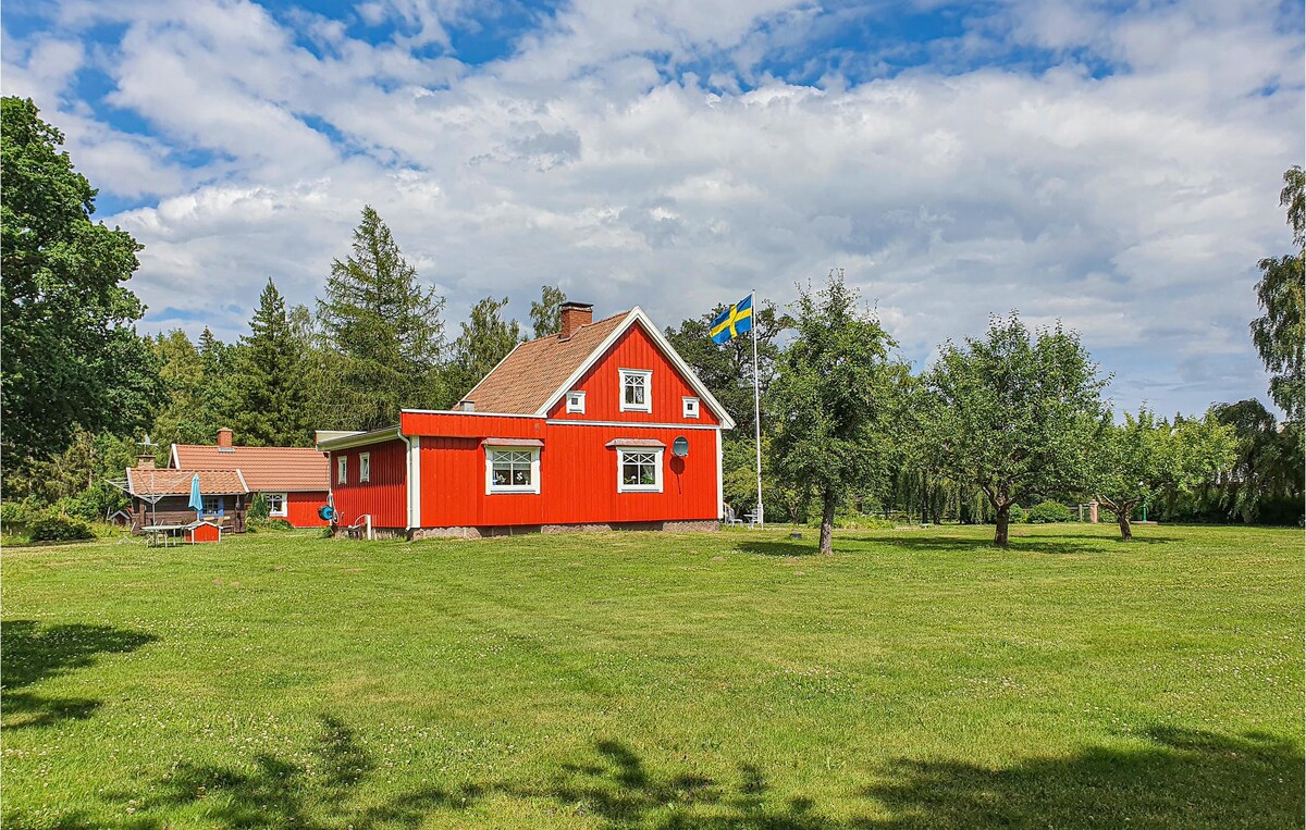 Beautiful home in Mullsjö with kitchen