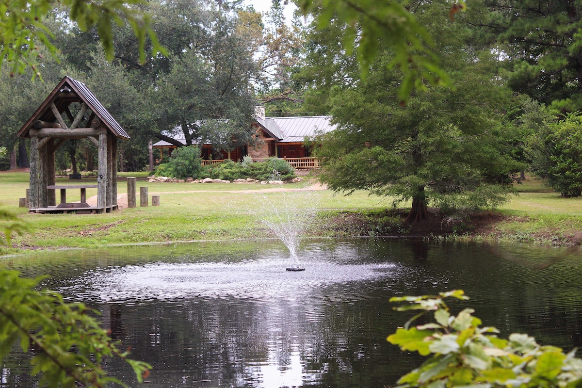 'Beaver Creek Lodge' - Huntington Home w/ Pond!