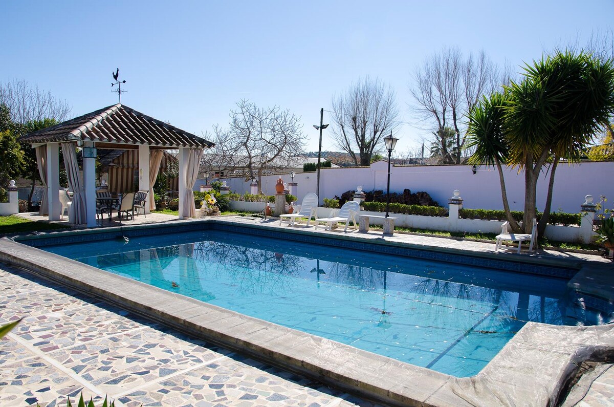 Chalet for 8 ppl. with swimming-pool at Montemayor