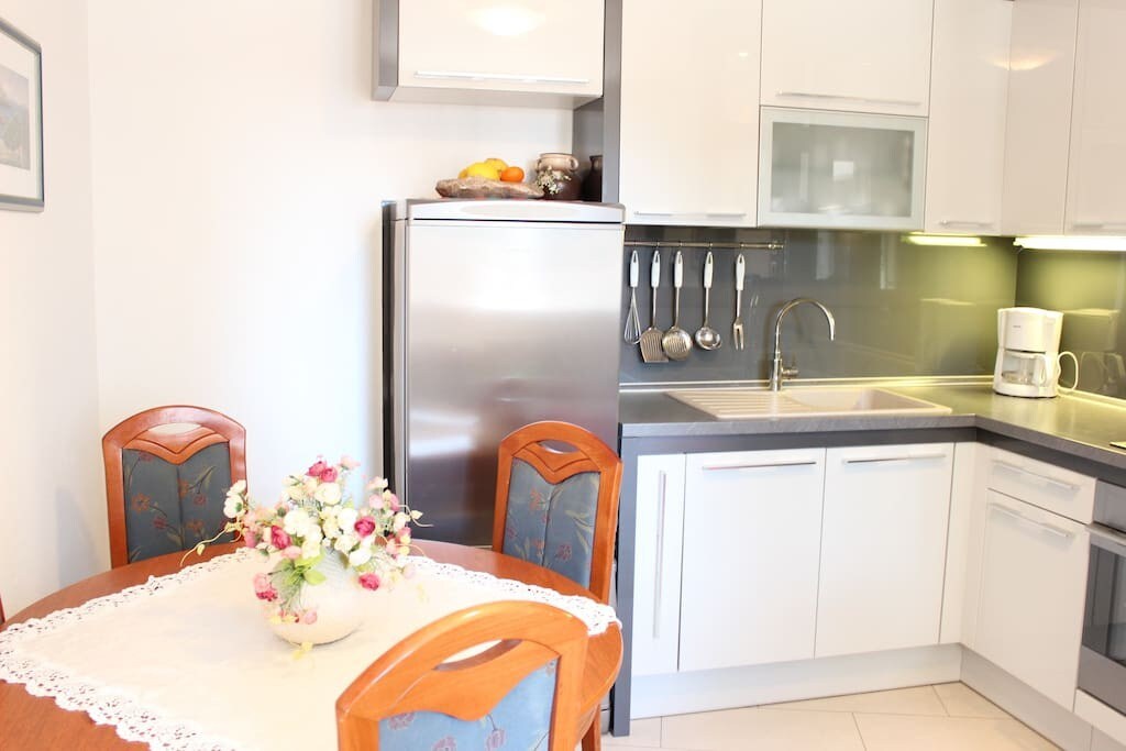 A-14124-a One bedroom apartment with terrace Bol,
