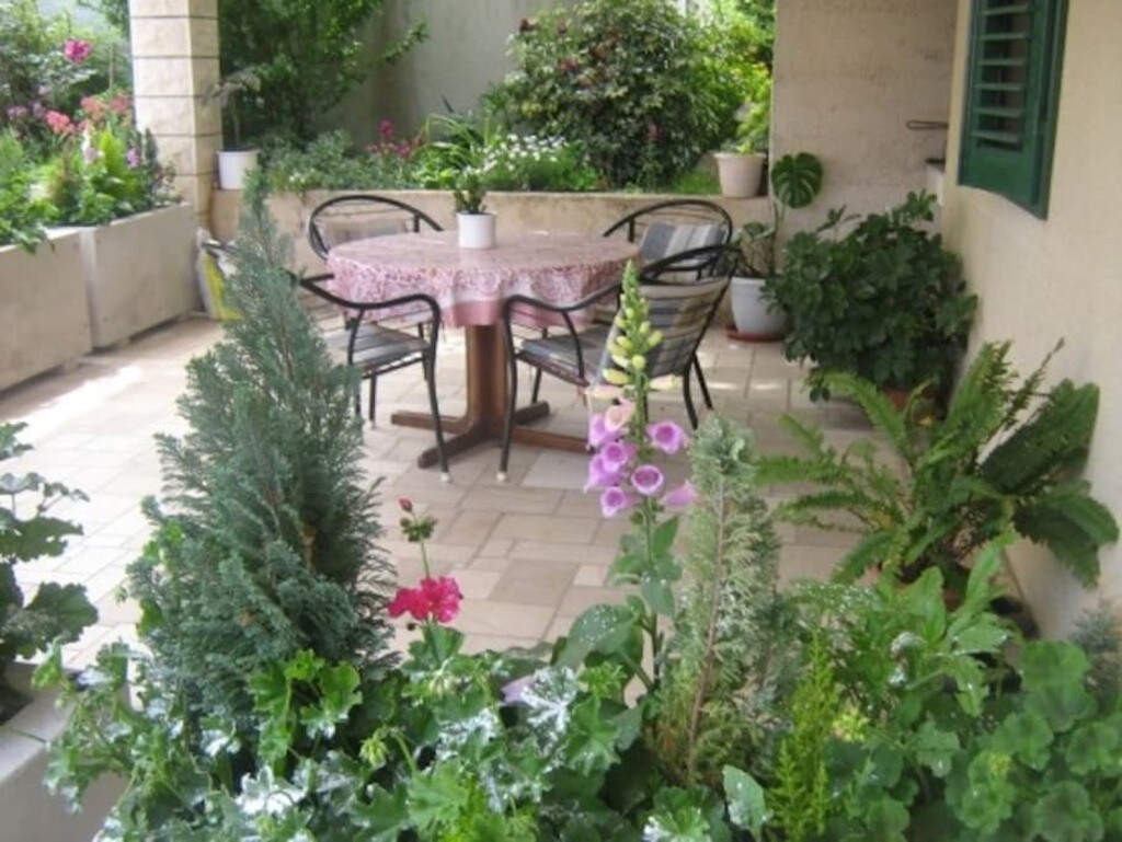 A-14124-a One bedroom apartment with terrace Bol,