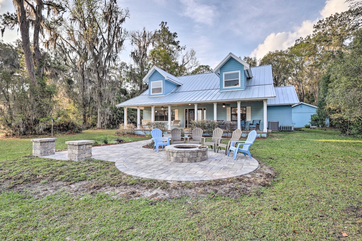 Gorgeous Waldo Home w/ Dock on Santa Fe Lake!