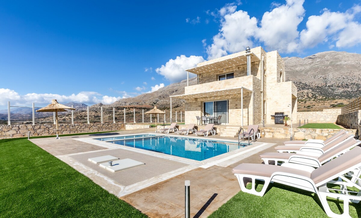 Thea villa ,south Crete,Sea views, Kids Pool