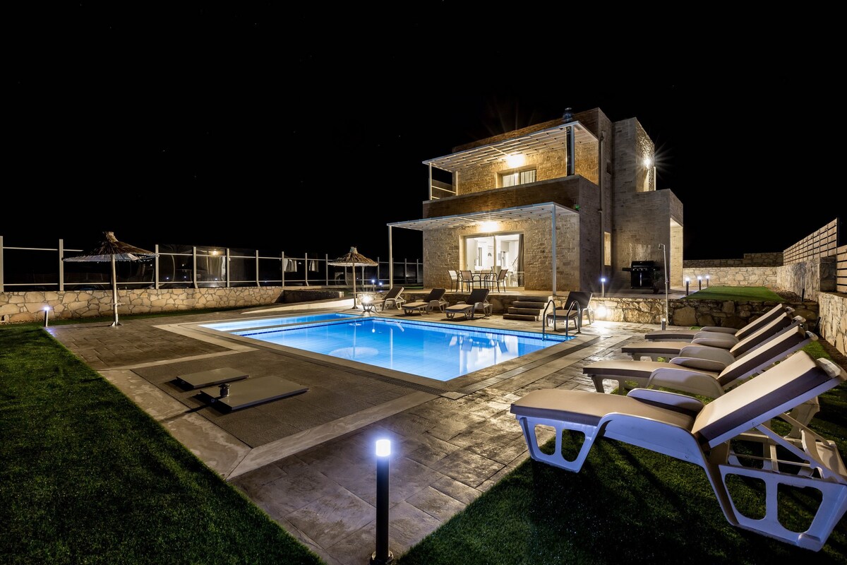 Thea villa ,south Crete,Sea views, Kids Pool