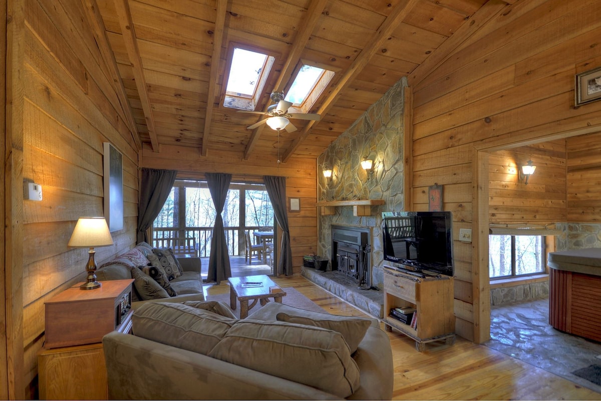 Secluded Bliss BirchTree Cabin with Indoor Hot Tub