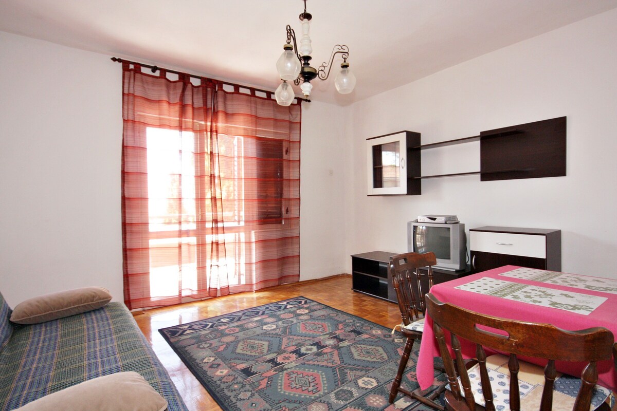 A-5312-b Two bedroom apartment with terrace and
