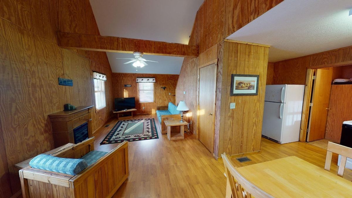 Cabins In Hocking - Retreat Cabin 3