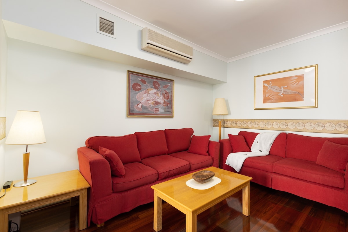 Stunning 1st Floor Apartment in CBD