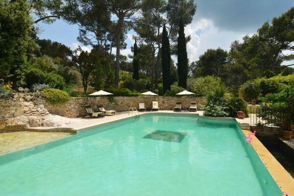 prestige property with exceptionnal heated pool in