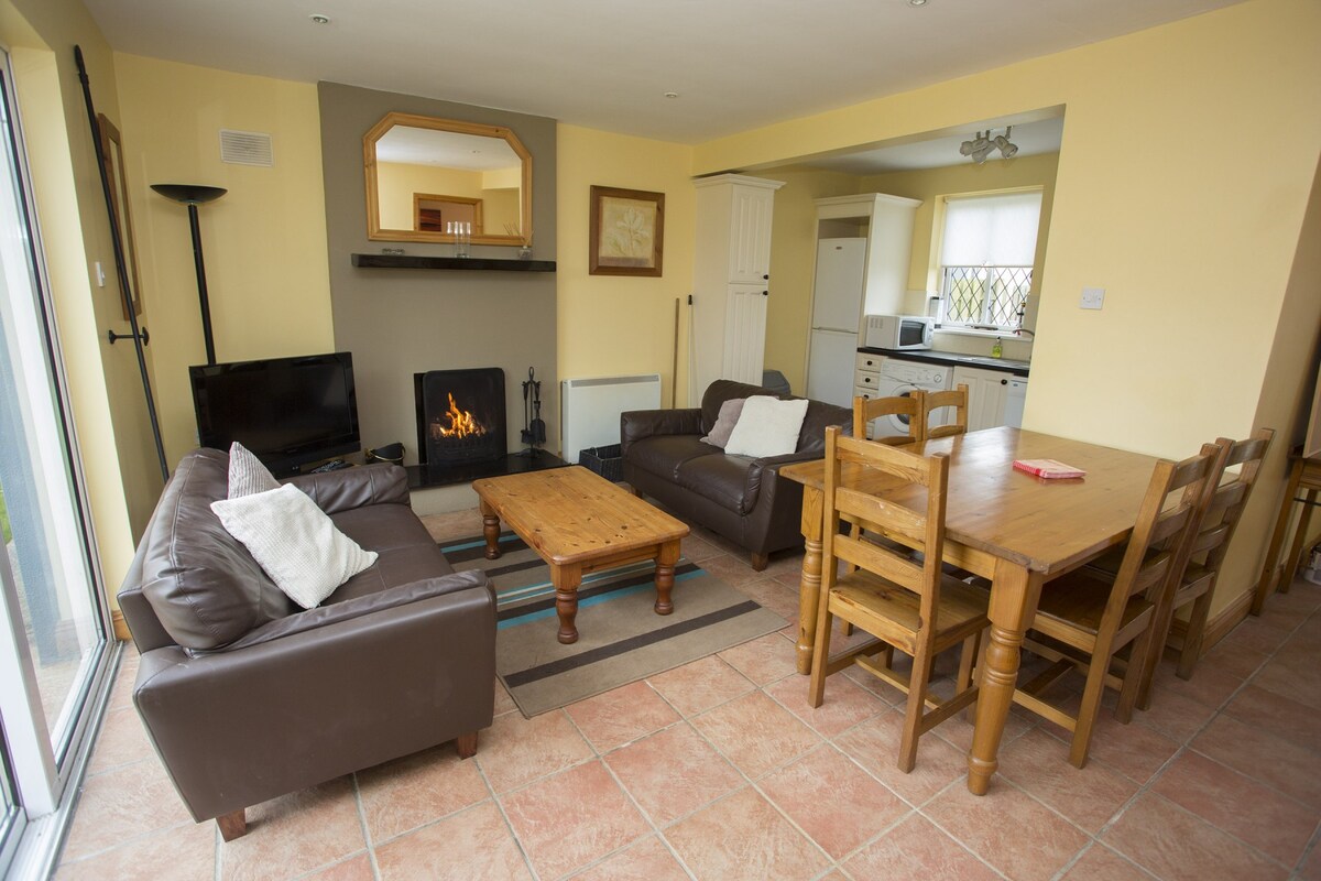 Willow Grove Holiday Cottage (No.3)