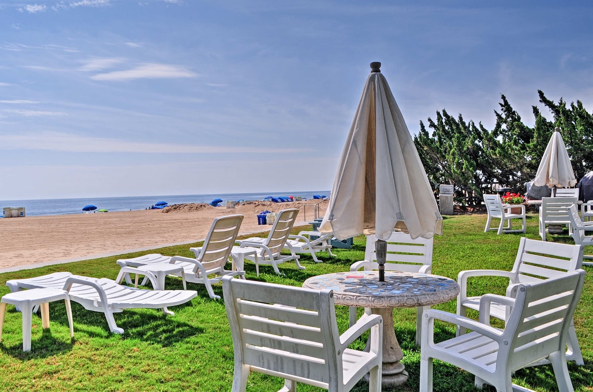 Colorful Virginia Beach Studio - Steps to Beach!