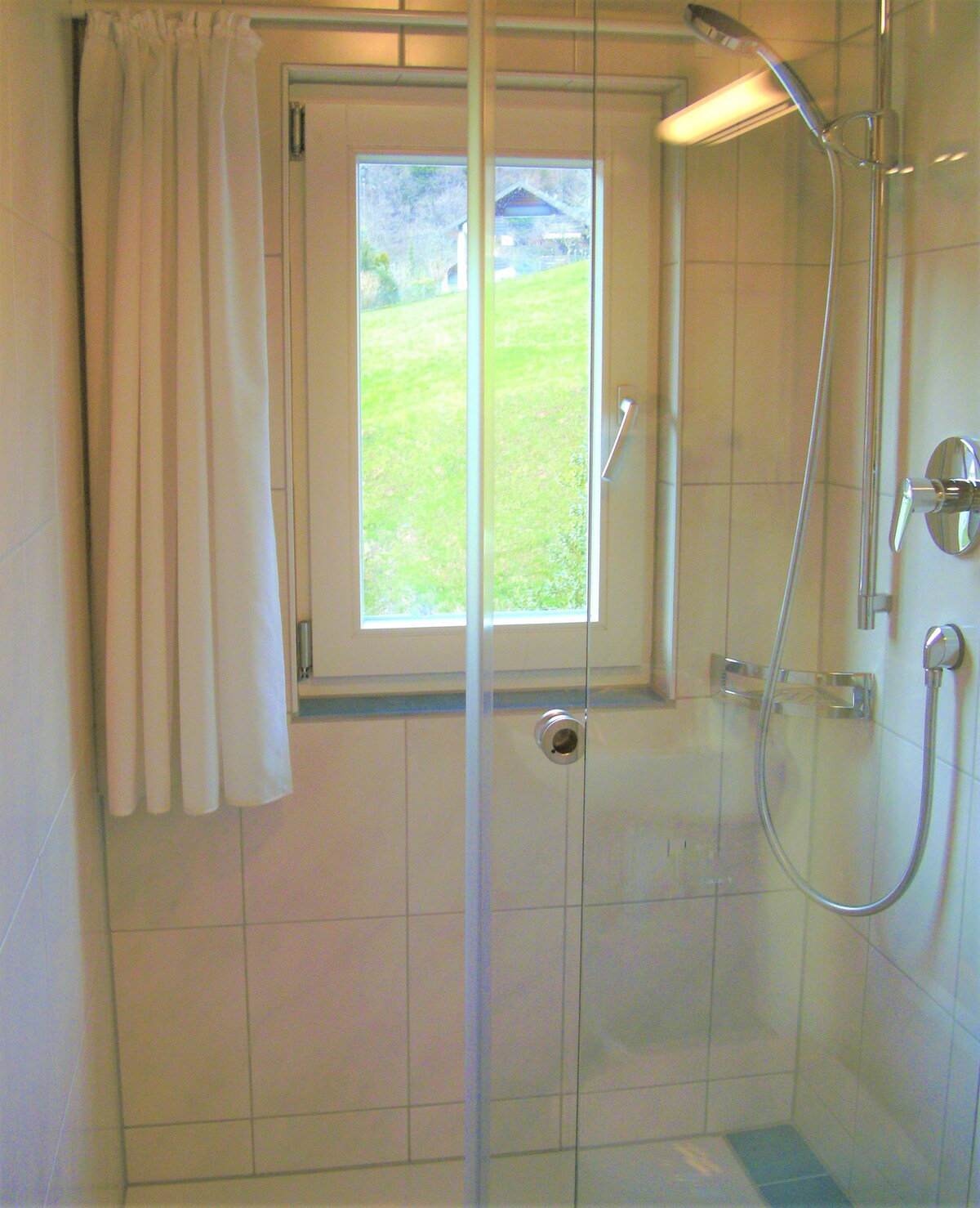 Gasthaus zum Rössle ， （ Bollschweil ） ，单人房， 16-18平方米，淋浴/卫生间