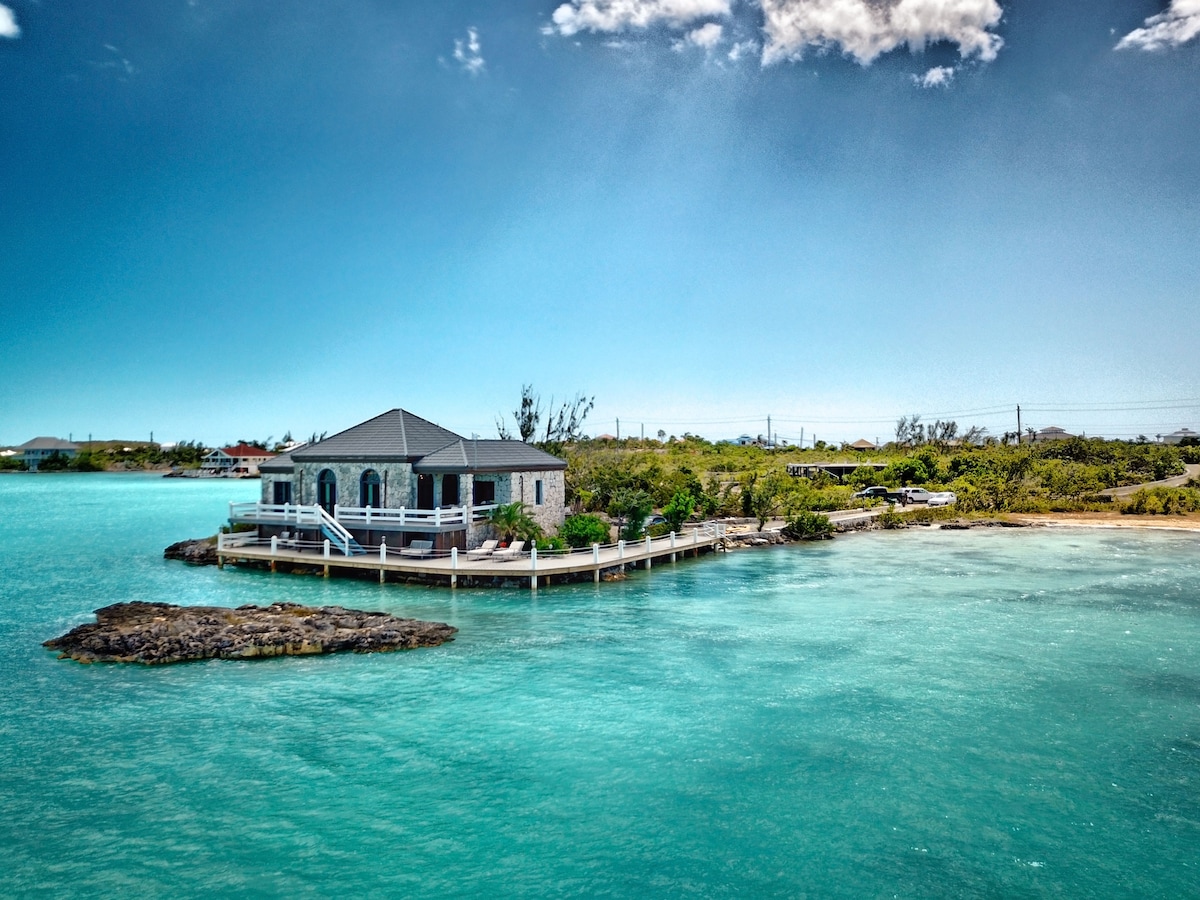 Rockspray Villa | On Point in Ocean | Waterfront |