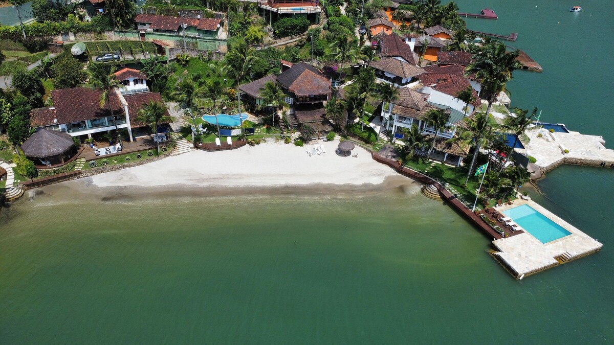 Angra dos Reis房屋出租房屋出租，带海滨泳池