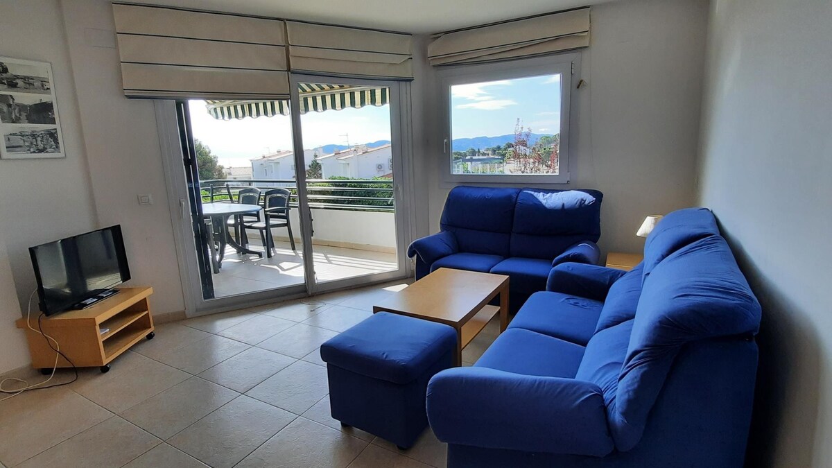 TONYINES 3 Fantastic apartment with terrace and sea views