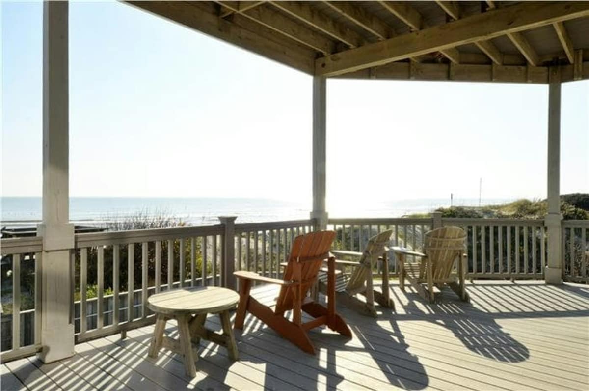6BR Oceanfront | Hot Tub | Private Pool | Deck
