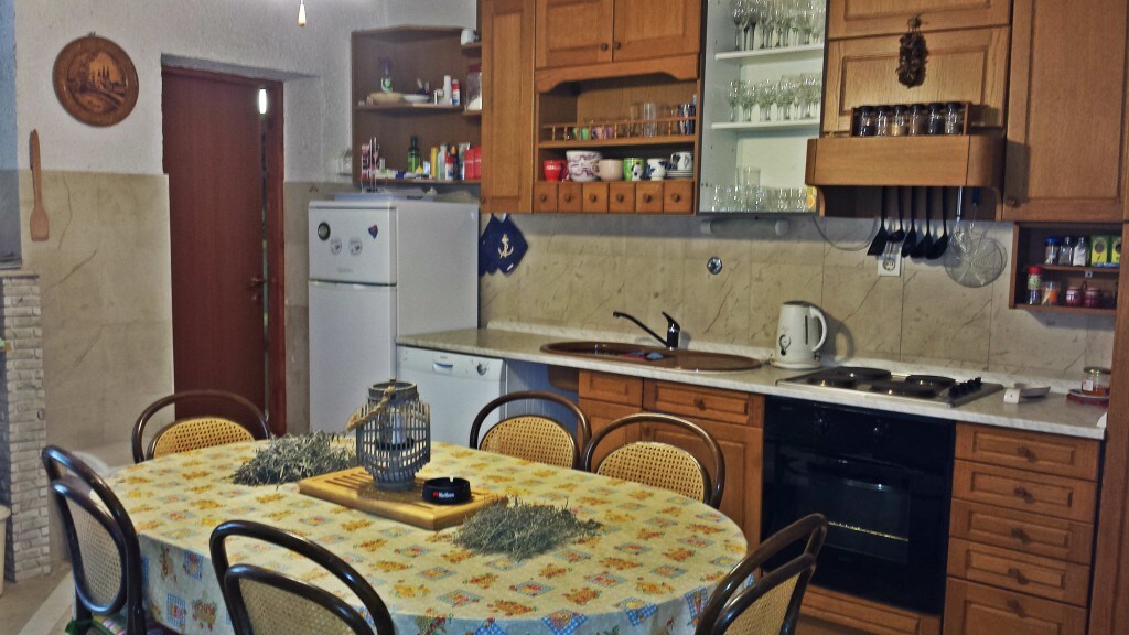 Apartment 3813-2 for 4+4 Pers. in Zlarin