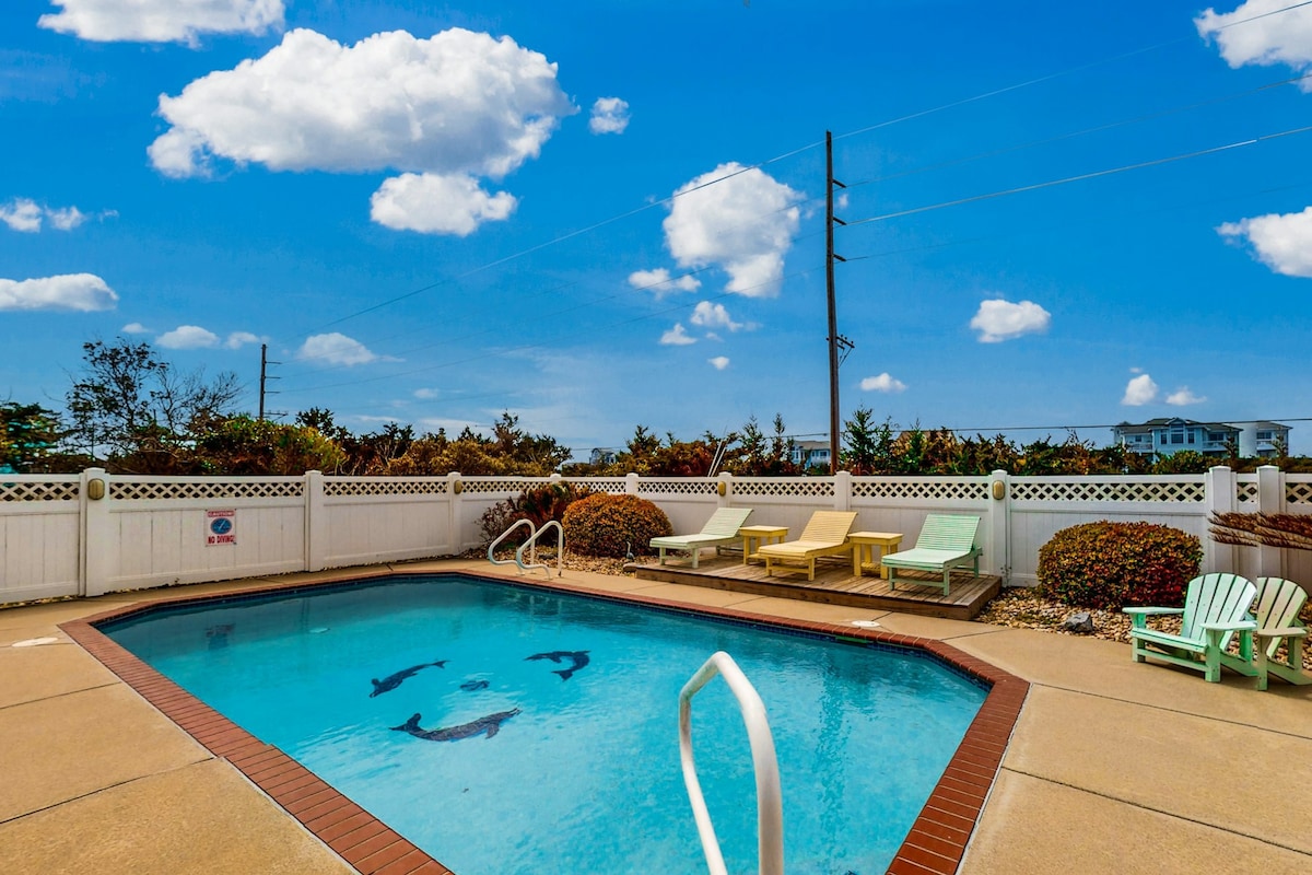 Oceanview 6BR with beach access, pool & game room