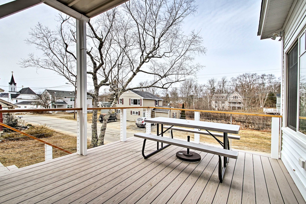 Boothbay Harbor Beach House by Park & Restaurants!