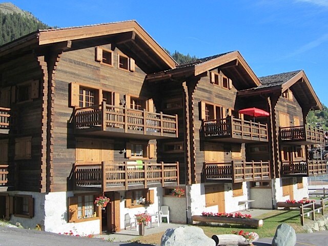 Vieux chalets b 08