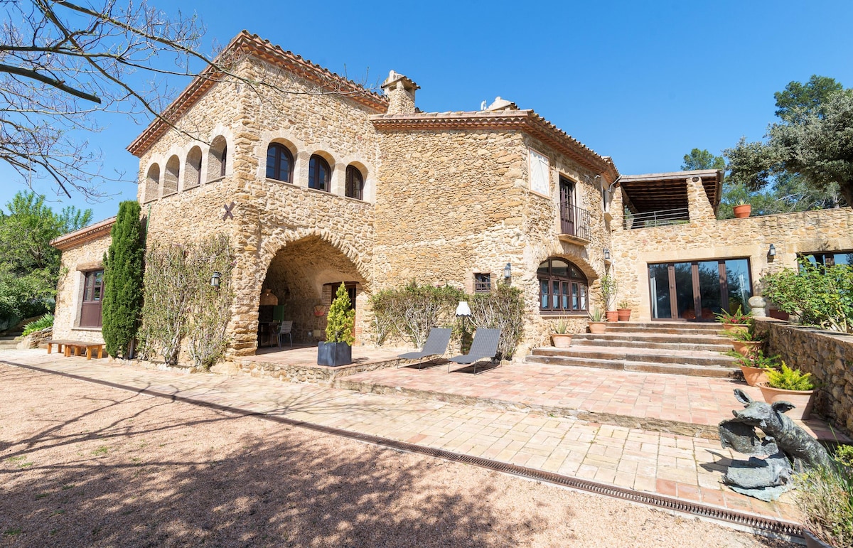 can puig sec, amazing farmhouse in the heart of l '