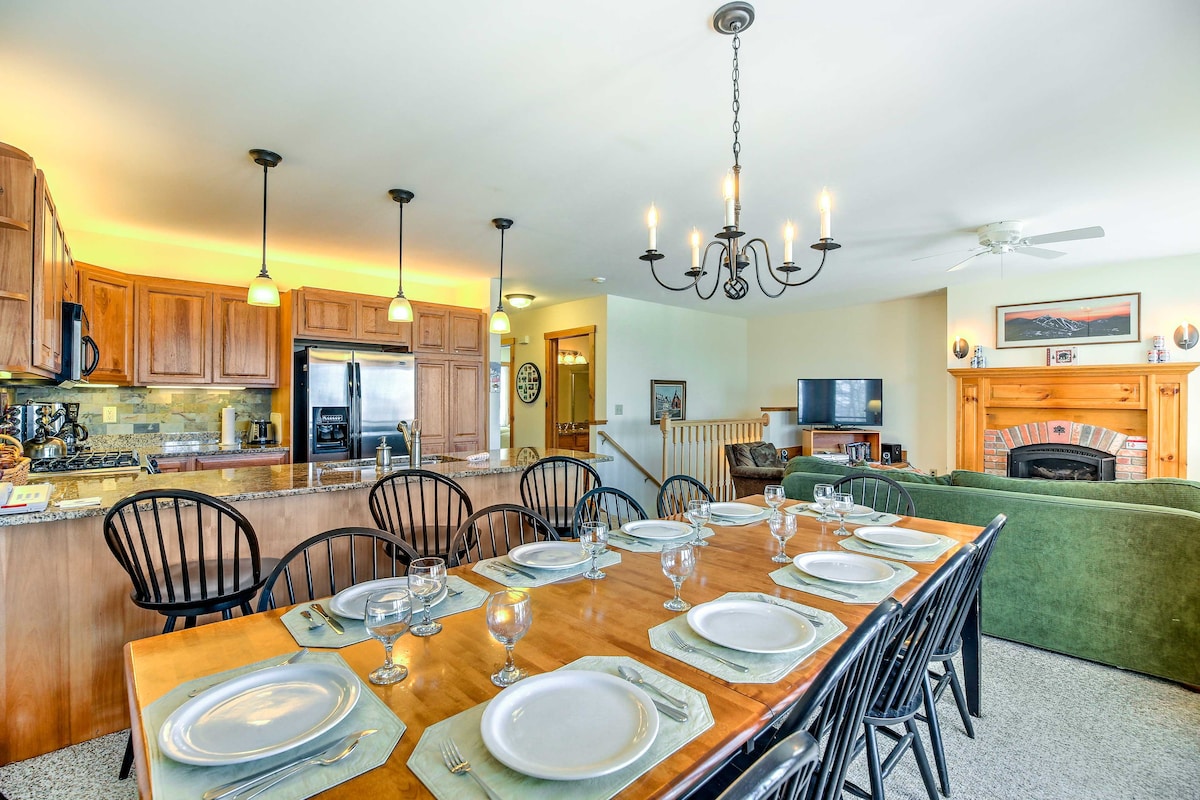 Inviting Ski-in/Ski-out Condo at Jay Peak Resort!