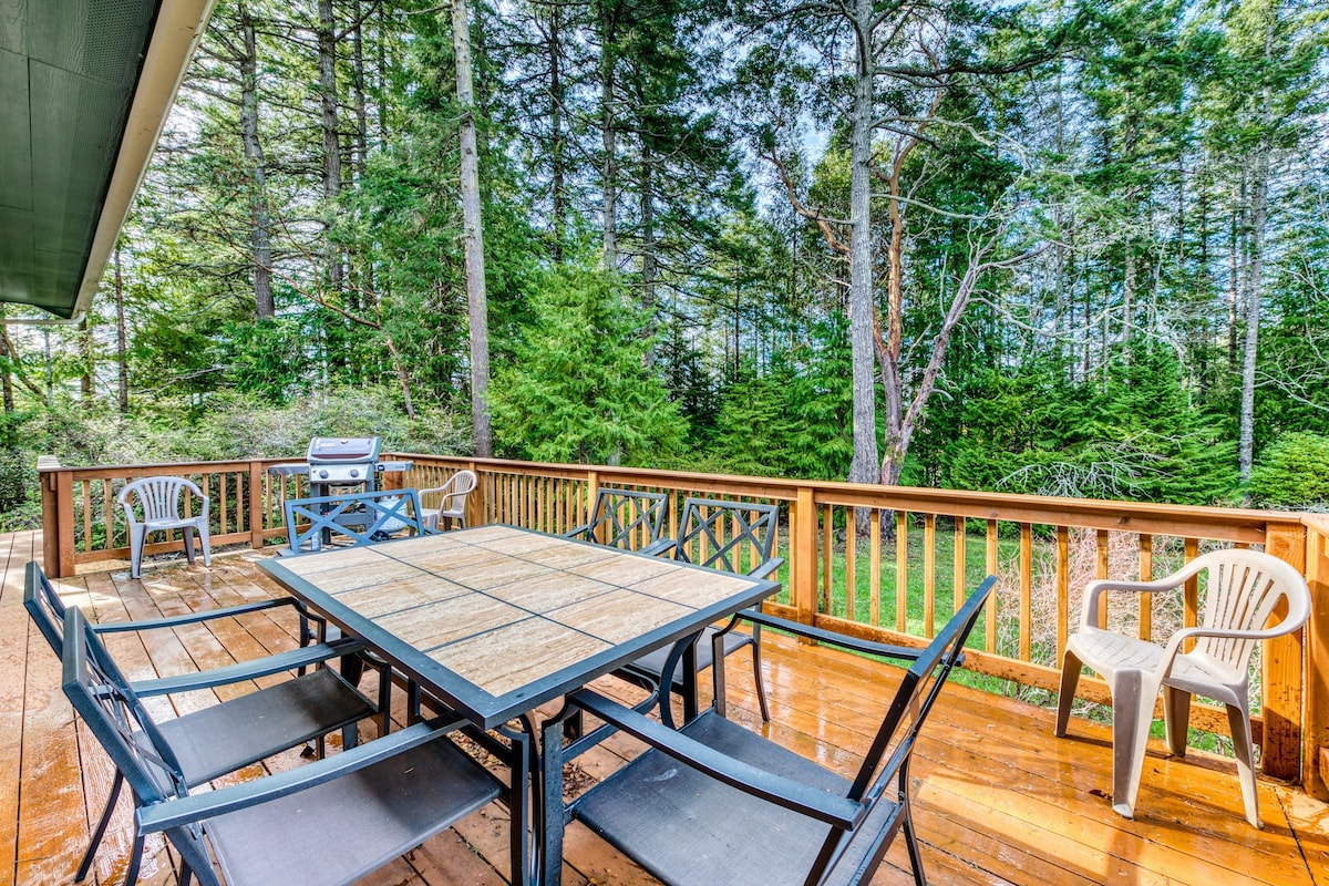 Secluded 3BR | Deck | Washer/Dryer