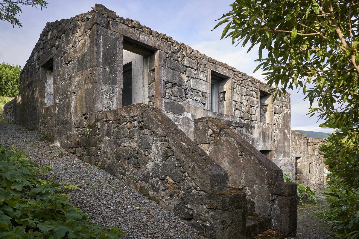 Blacksmith 's House, Pico Island