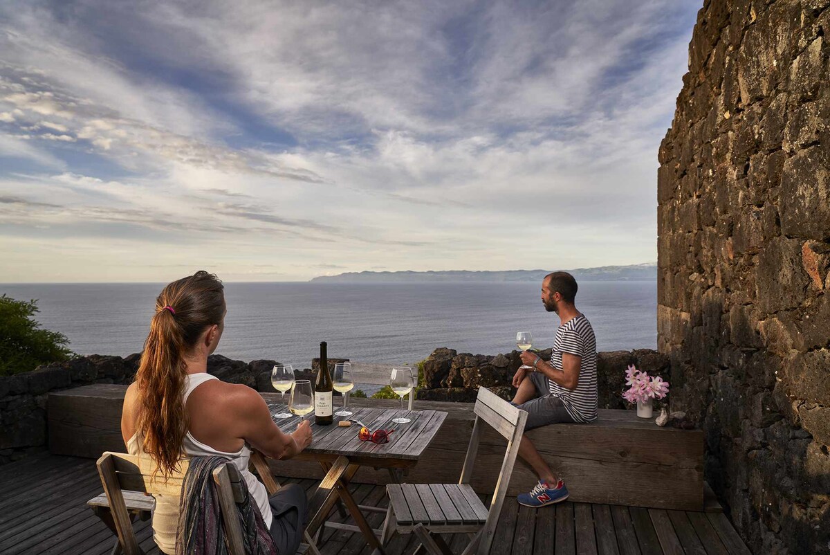 Blacksmith 's House, Pico Island