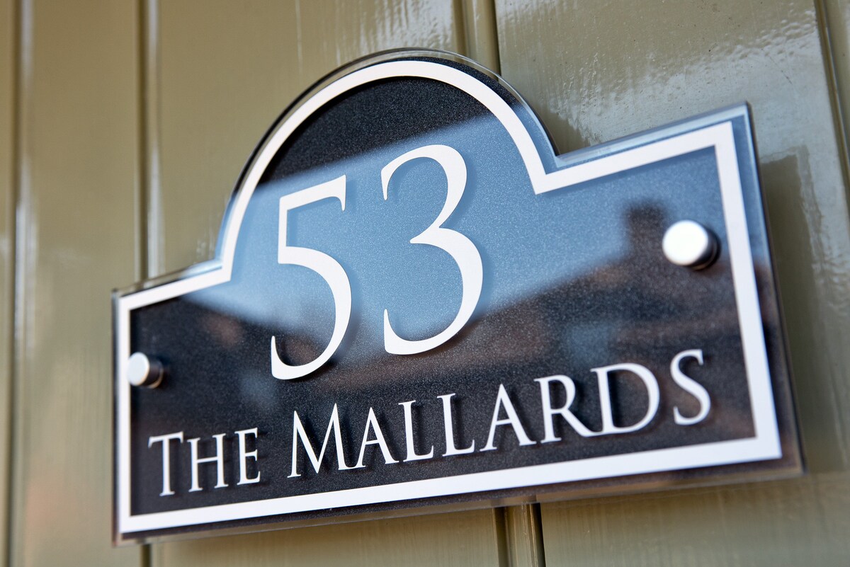 Family friendly property in a nature reserve. The Mallards (MV53)